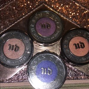 Four URBAN Decay single eyeshadows